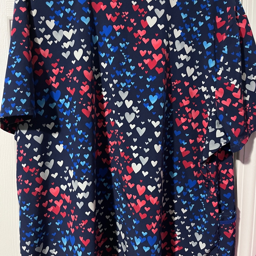 Heart Patterned Scrub Tops - Pink, Blue, set of 3 - Picture 8 of 14